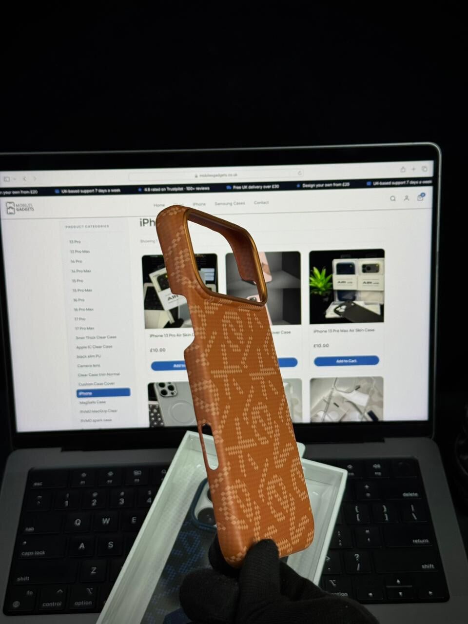 X-Level Magnet Cheers Carbon MagSafe Case