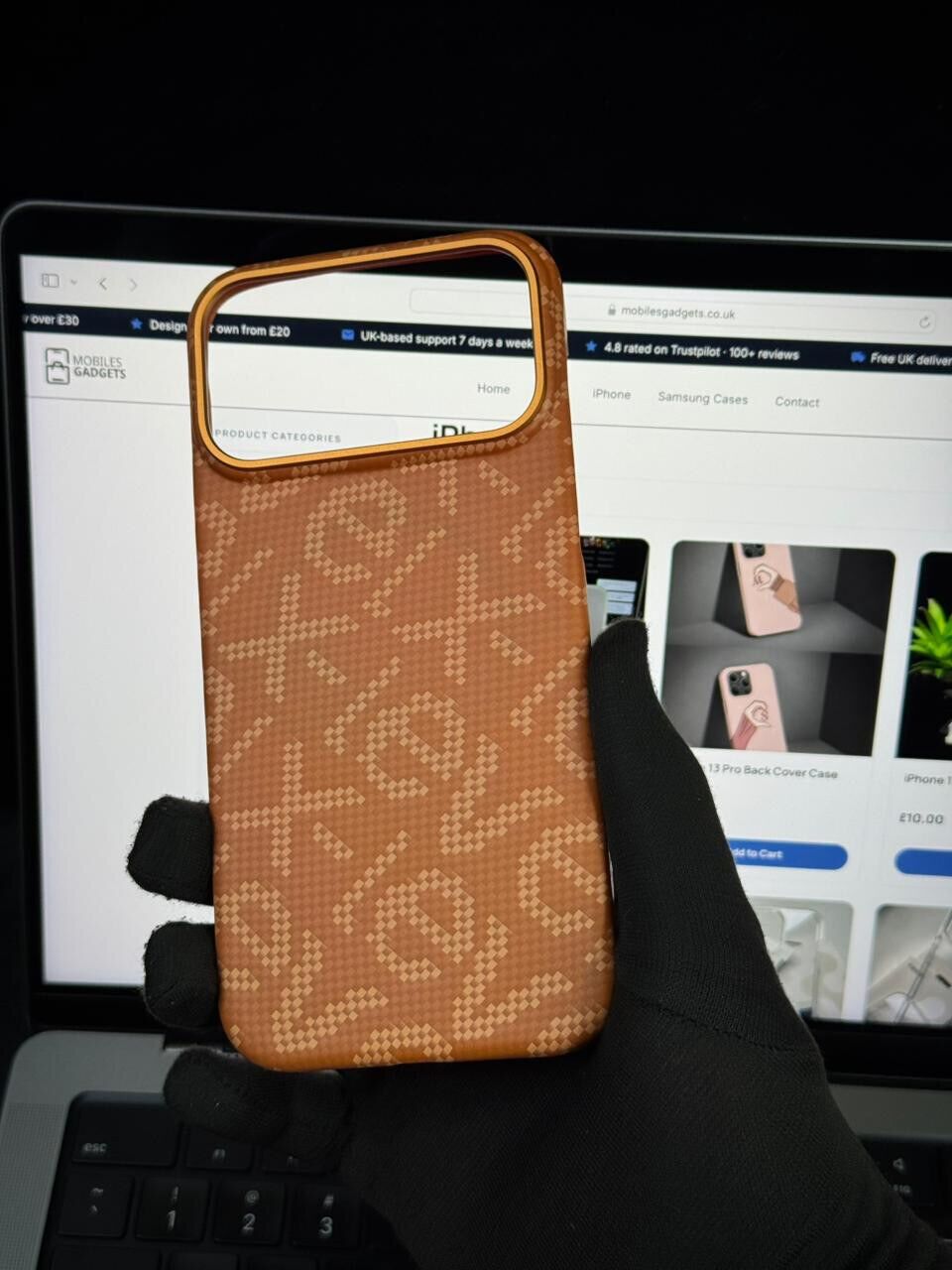X-Level Magnet Cheers Carbon MagSafe Case