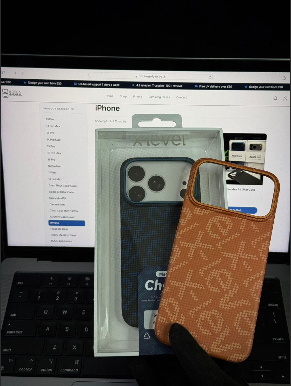 X-Level Magnet Cheers Carbon MagSafe Case